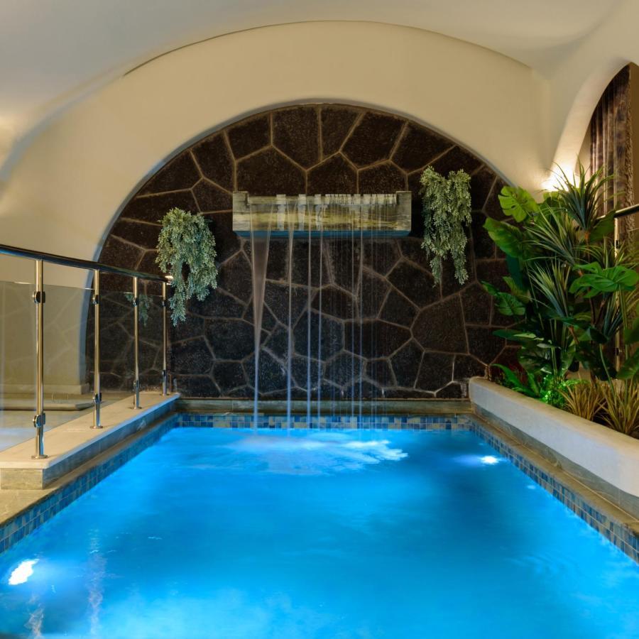 Acro Blue Luxury Villas Akrotírion Eksteriør billede